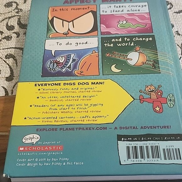 Scholastic Dog Man Fetch-22 - Blue and Purple Cover - Picture 2 of 5